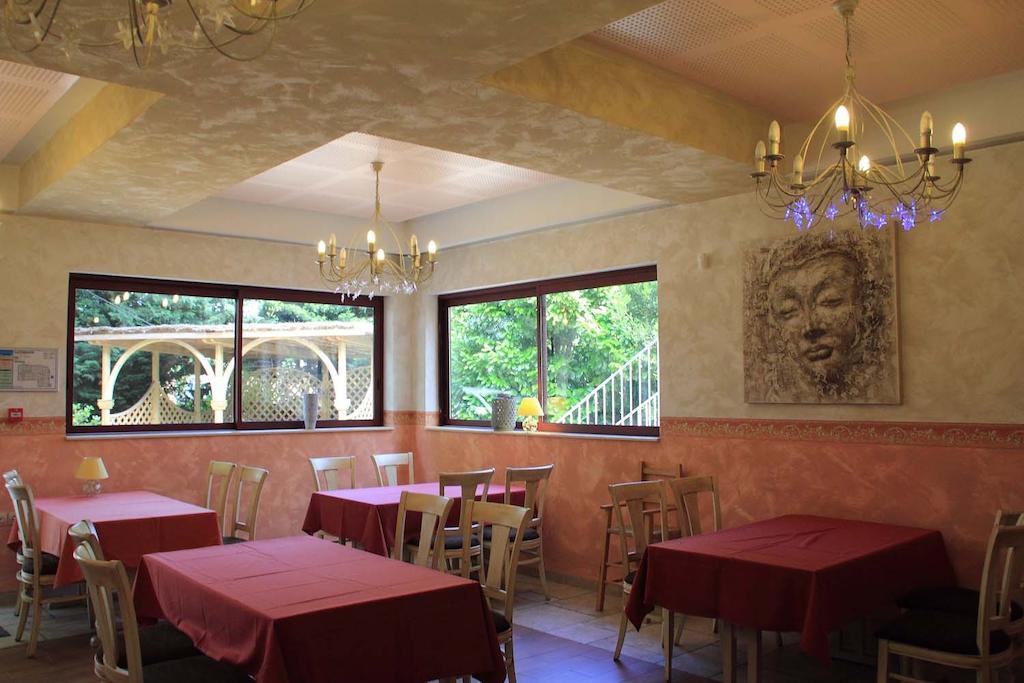 Auberge De Bonpas Logis De France Hotel Avignon Exterior photo