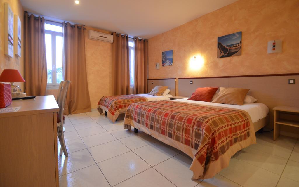 Auberge De Bonpas Logis De France Hotel Avignon Room photo